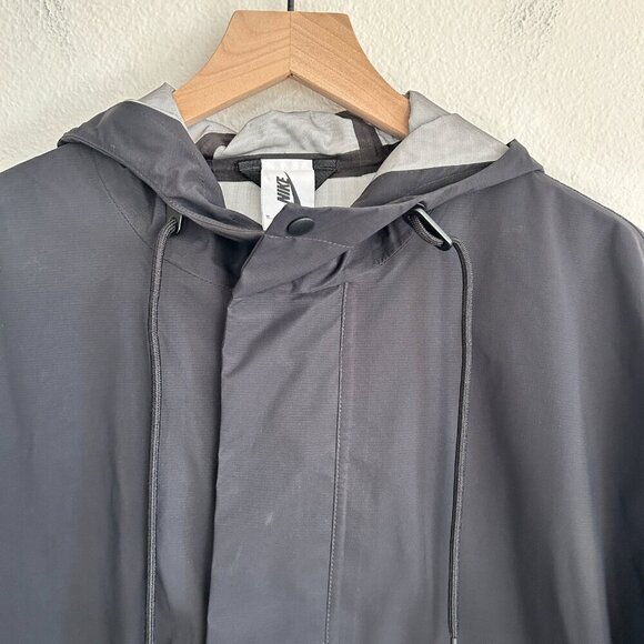 Nike Jacket NikeLab Collection Oversize Black Rain Coat Parka AV8282 - Picture 2 of 15